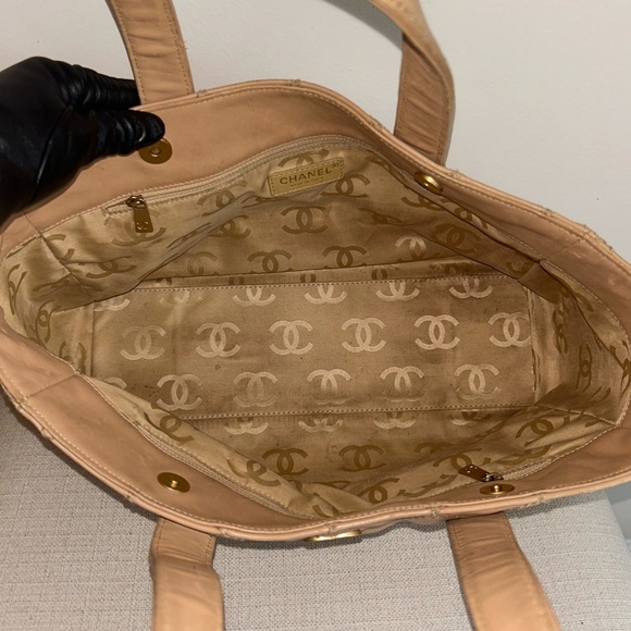 Chanel Tan Quilted Tote Bag - Picture 5 of 13